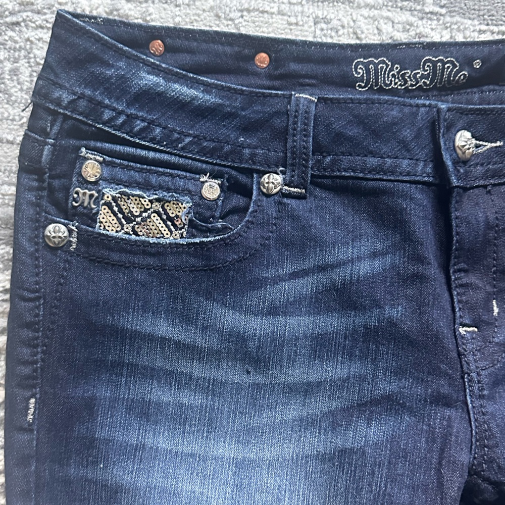 Women’s Miss Me Dark Wash Bootcut Denim with Sequin Detail - Picture 4 of 7